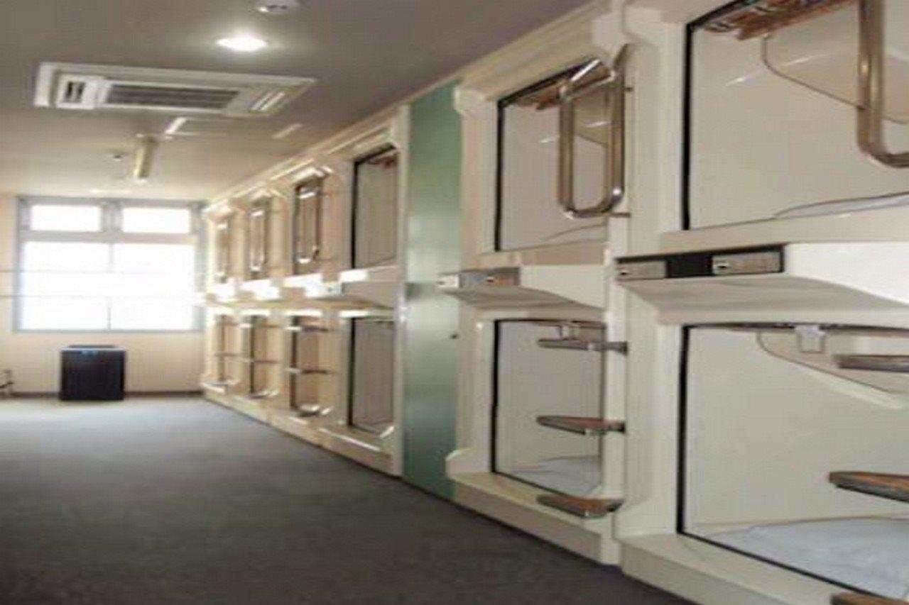Capsule Hotel Kobe Sannomiya (Adults Only) Ngoại thất bức ảnh