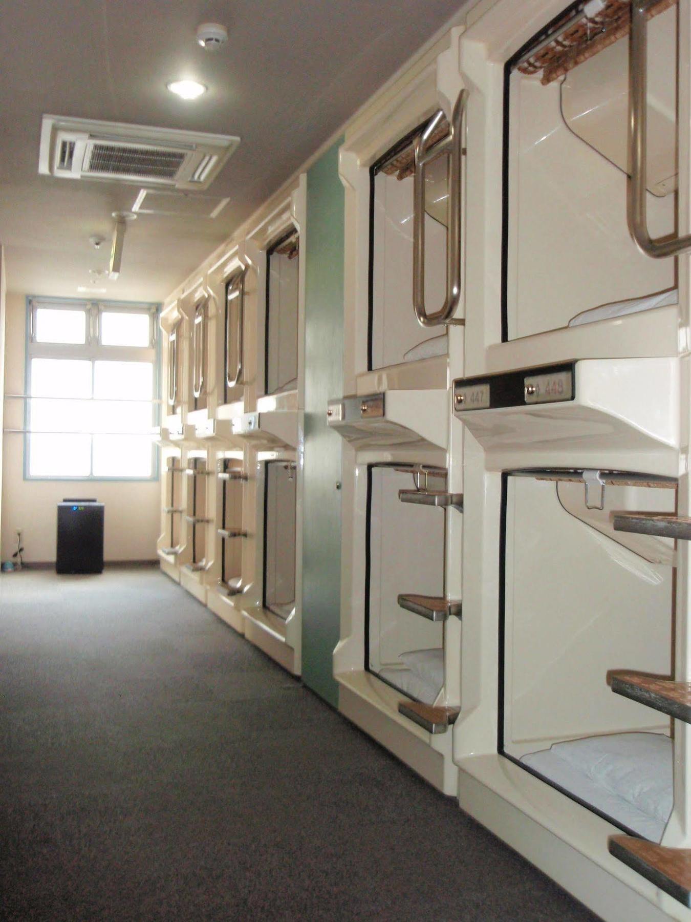 Capsule Hotel Kobe Sannomiya (Adults Only) Ngoại thất bức ảnh