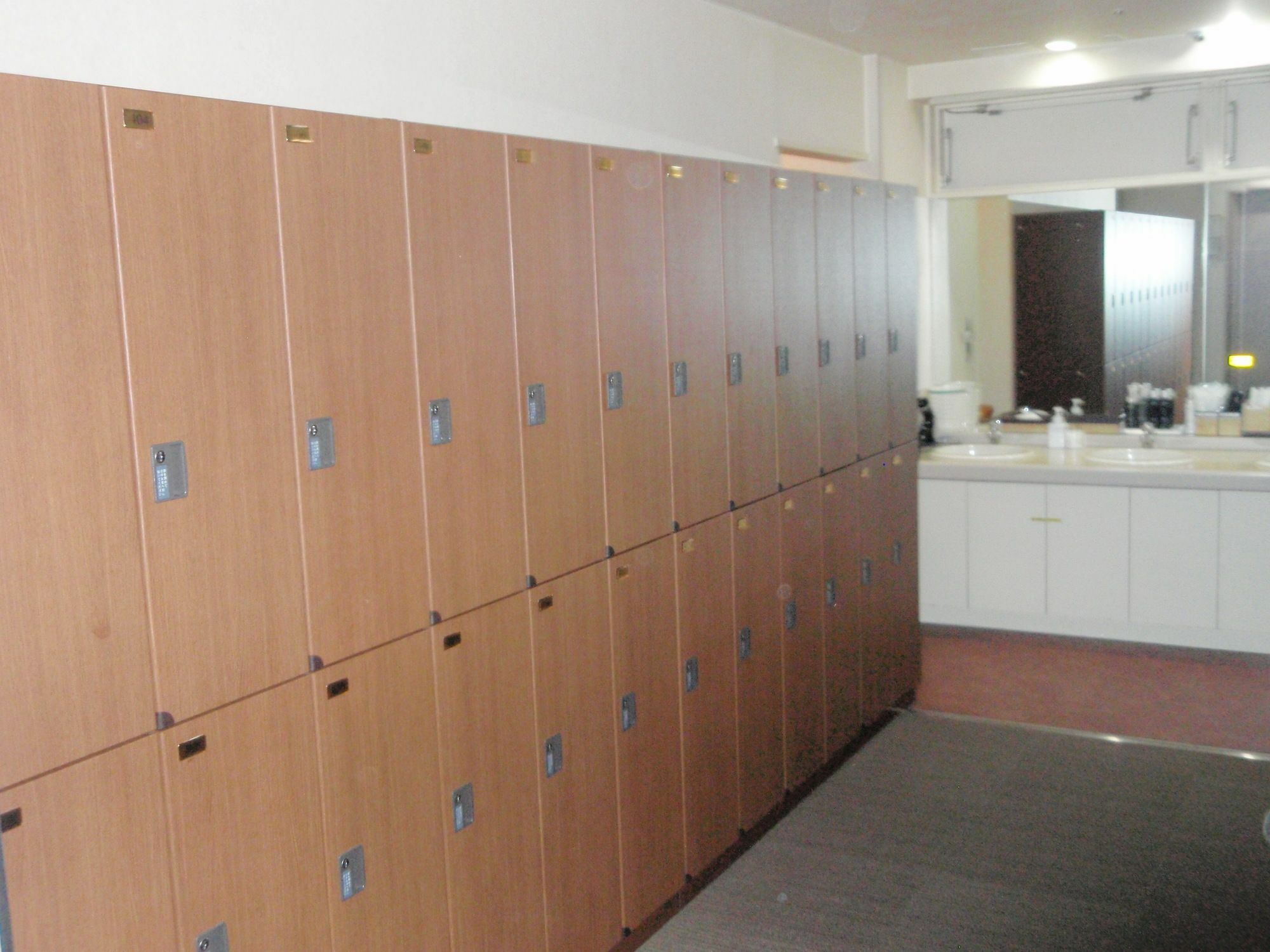 Capsule Hotel Kobe Sannomiya (Adults Only) Ngoại thất bức ảnh